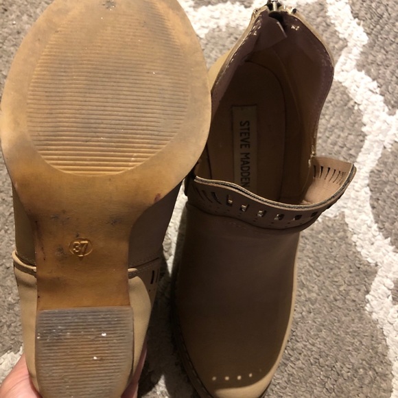 Steve Madden Booties - Picture 2 of 3